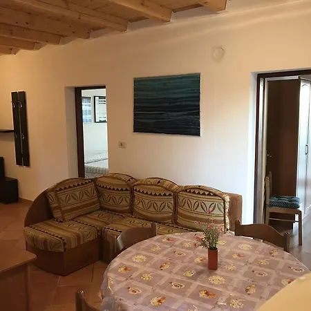 Apartment Ema