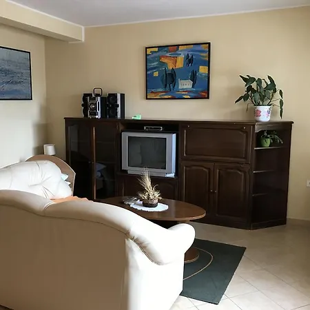 Apartment Ema *